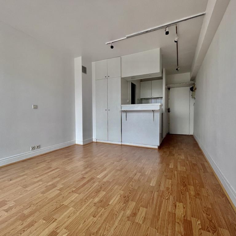 A LOUER  STUDIO 20.5m²  LEVALLOIS PERRET  