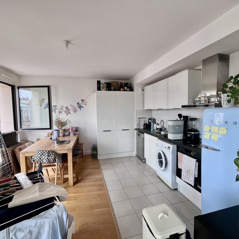 A LOUER 3 PIECES 74.39m² avec BALCON. Paris XVème