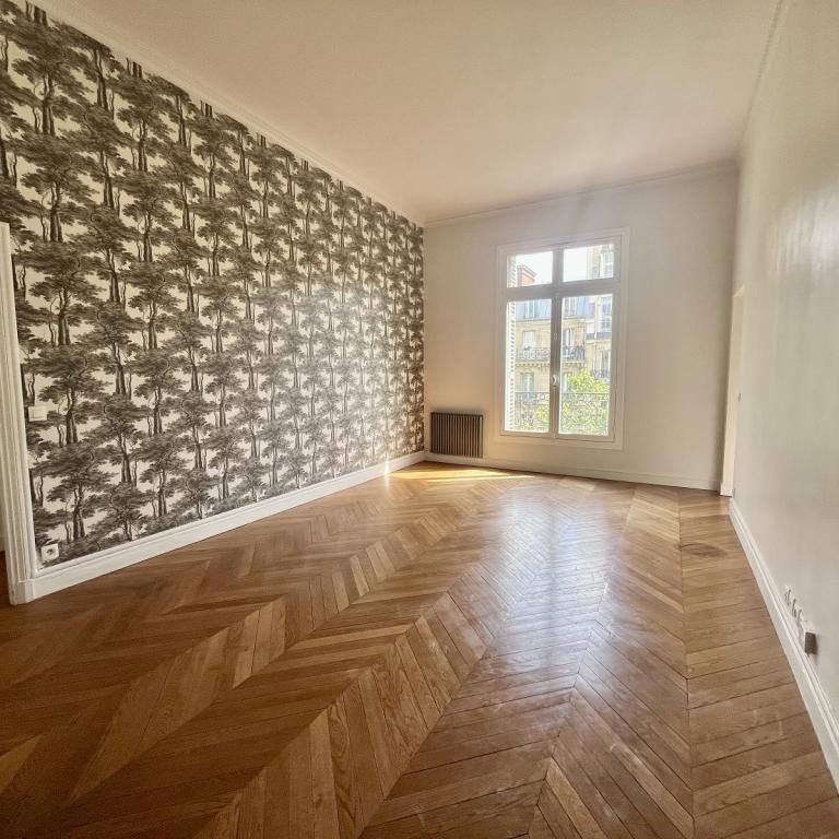 A LOUER 3P Paris VIIIème