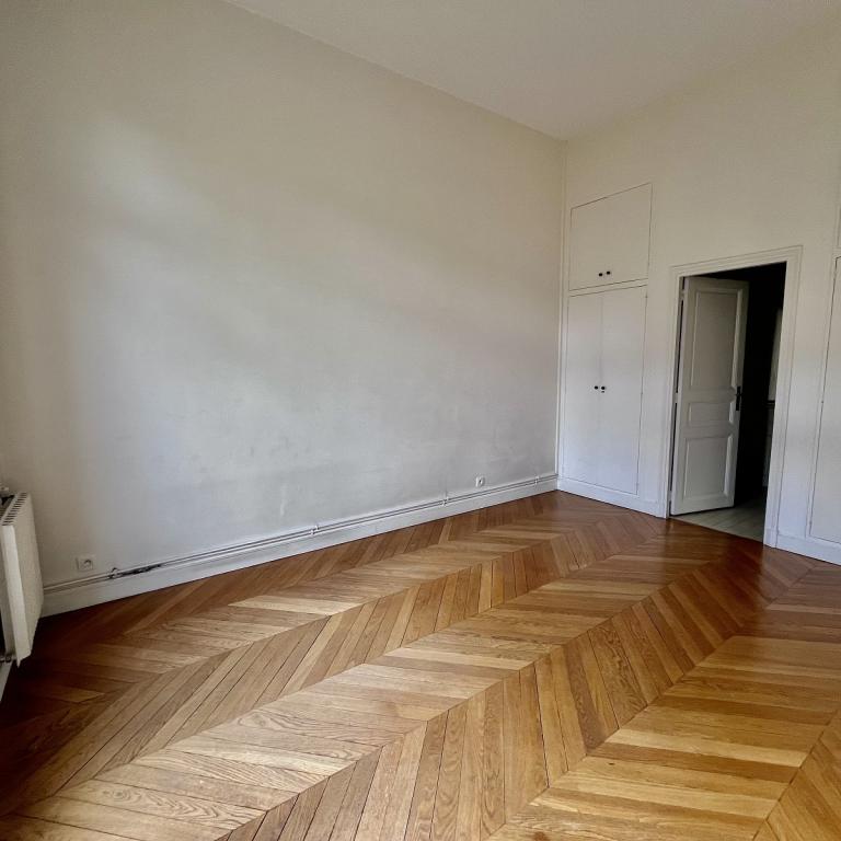 A LOUER 3P Paris VIIIème