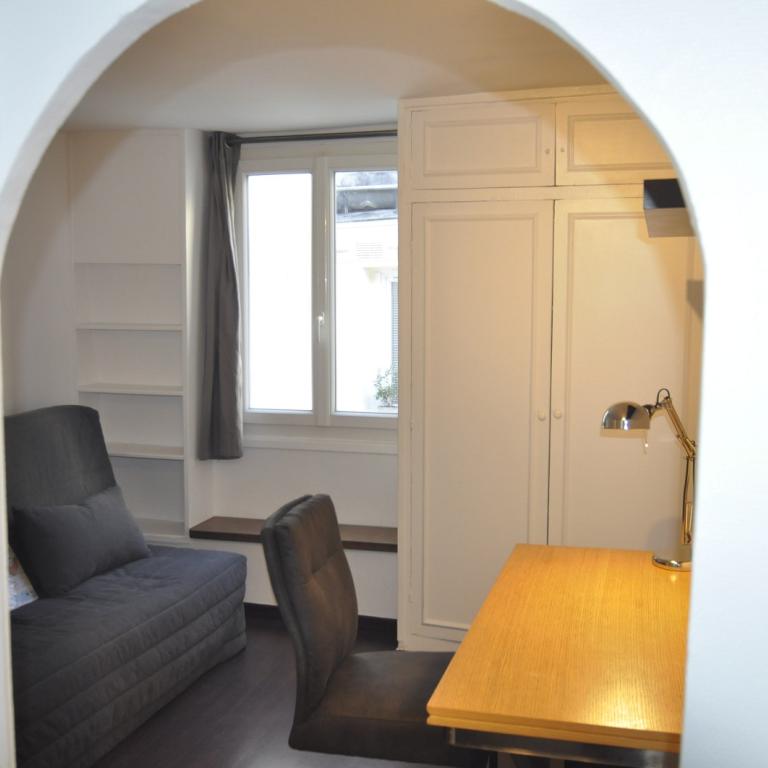 A LOUER SAINT PAUL STUDIO MEUBLE