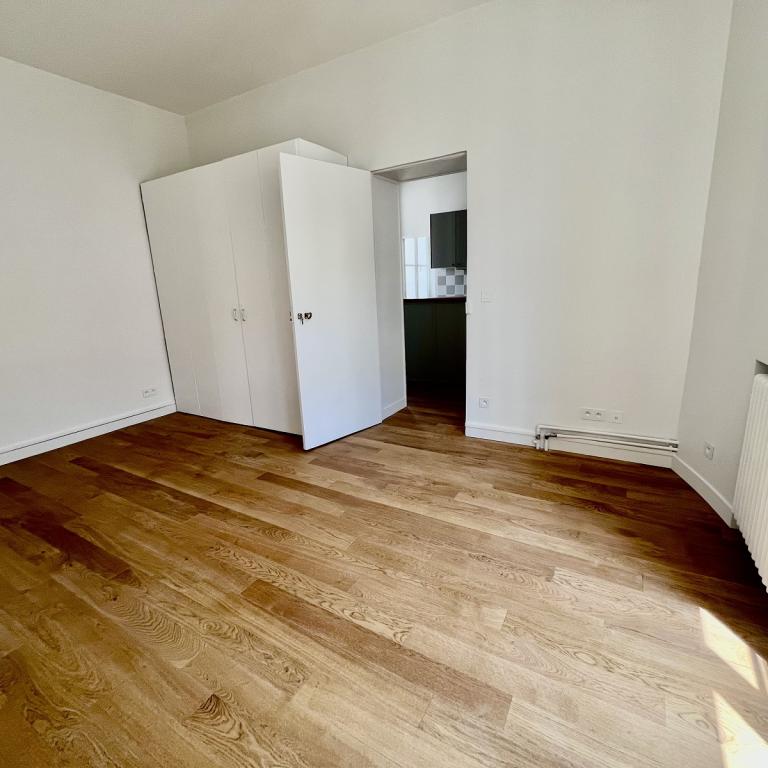 A LOUER STUDIO 34.18m² PARIS VIIIème GEORGES V . REFAIT NEUF 