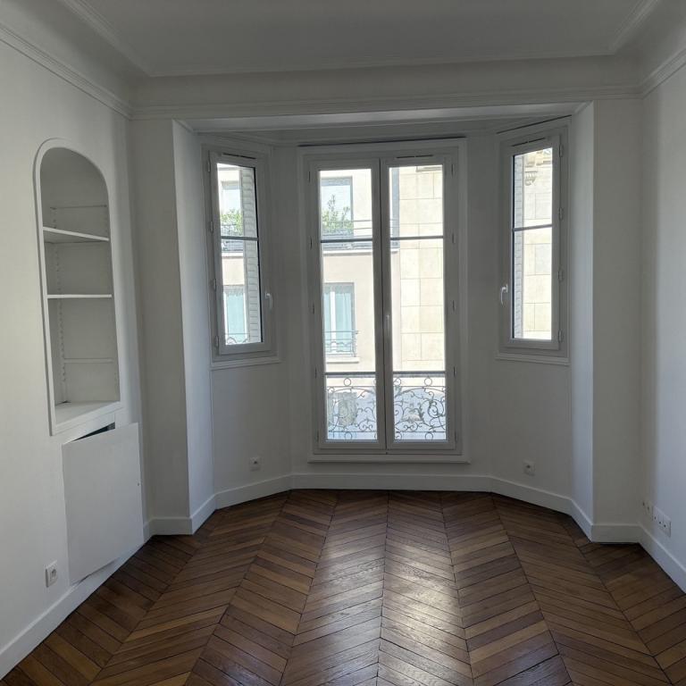A LOUER 2 PIECES 45.6m²  PARIS XVème REFAIT NEUF