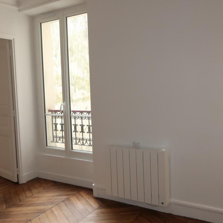 Paris XVIIIème Métro Anvers, 2 Pièces de 31,57 m²