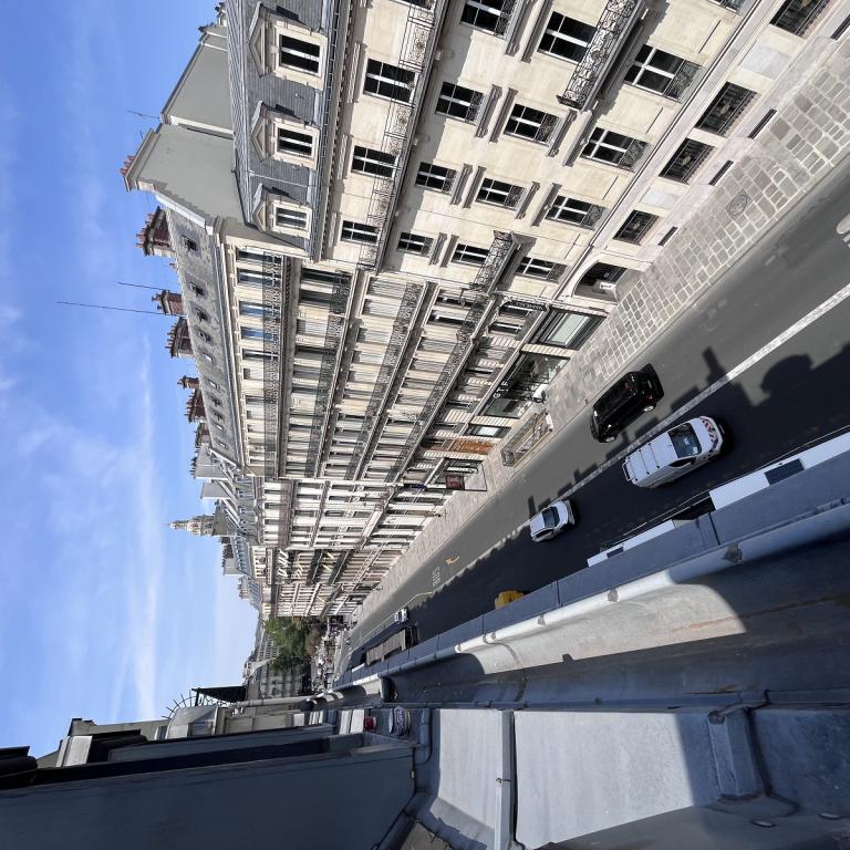 A LOUER 2 Pièces PARIS IXème 53.90m² au Sol- 41.94m² LOI BOUTIN. REFAIT NEUF  