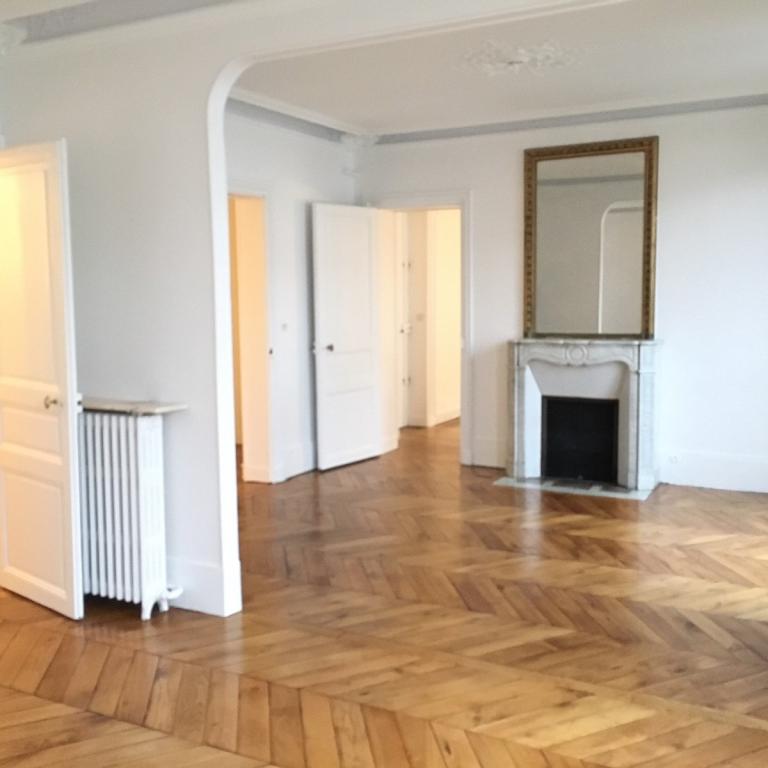 A LOUER PARIS XVIIème  3 Pièces 