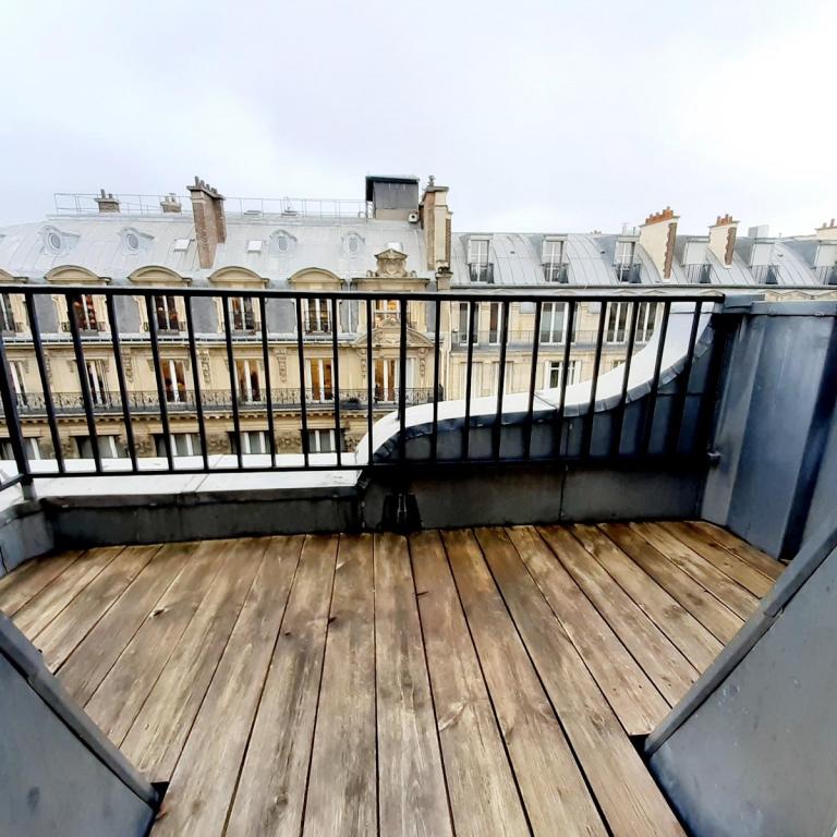 4P A LOUER 55.76m² + BALCON PARIS IIème Réaumur