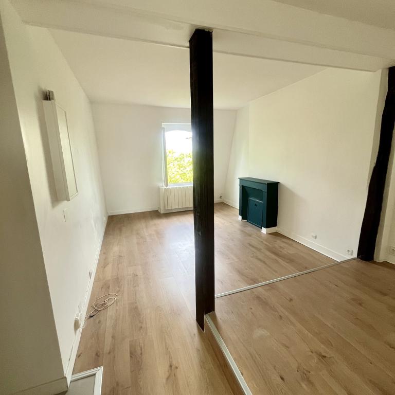 A louer 75012 PARIS  DAUMESNIL 2 P