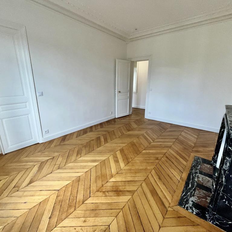 Paris XVIIème, Magnifique 3/4 Pièces de 83m² avec Balcon