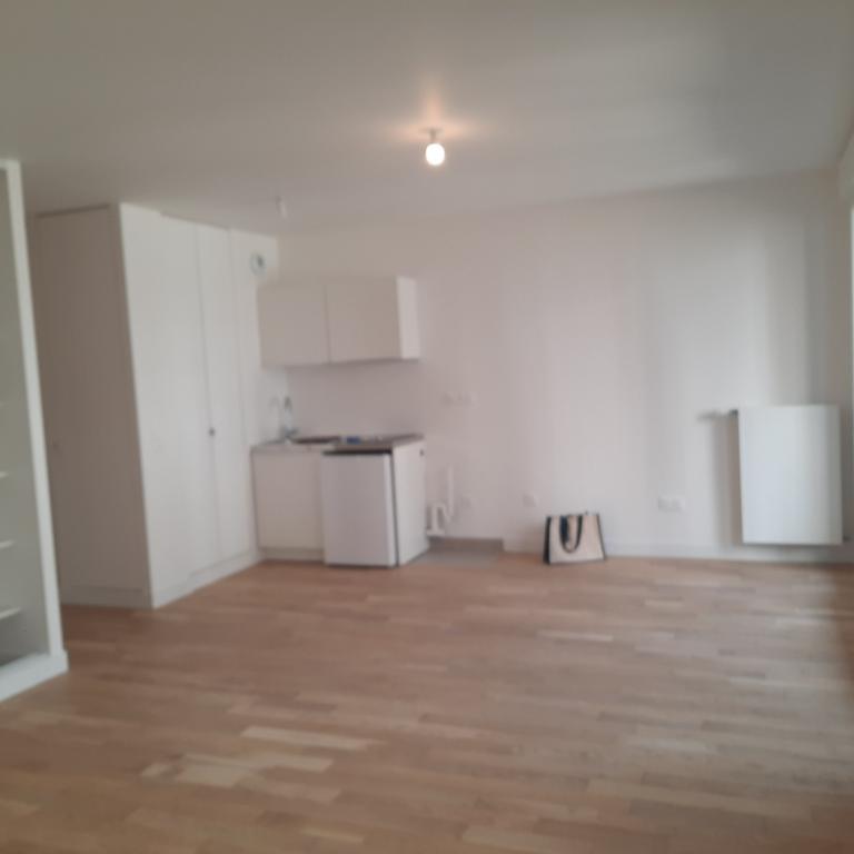 Issy les Moulineaux (92130) Grand Studio Neuf de 38,10 m² avec balcon loggia de  7,88m²