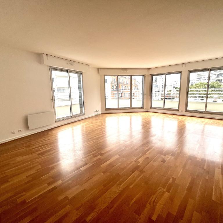 A LOUER 5 Pièces 114,87m² PARIS XVème - BALCONS- PARKING