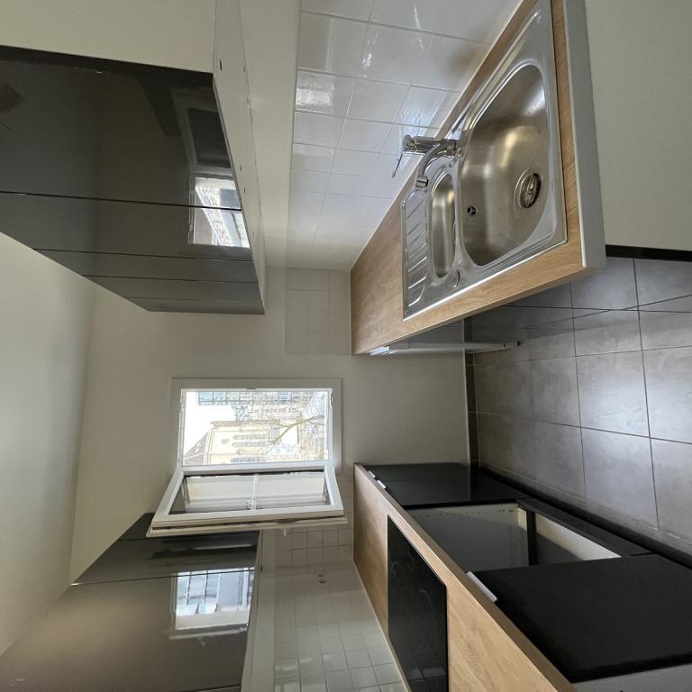 A LOUER 3 PIECES 63.36m² PARIS VIème Sèvres Babylone