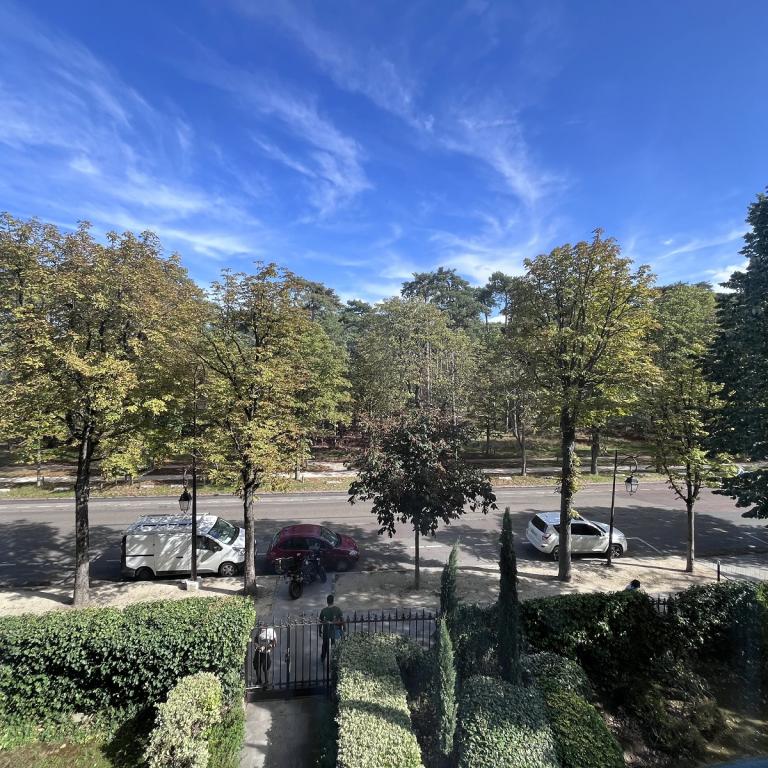 A LOUER 5 PIÈCES 111.55m² avec BALCON CAVE ET PARKING NEUILLY-SUR-SEINE – SAINT-JAMES / BOIS DE BOULOGNE