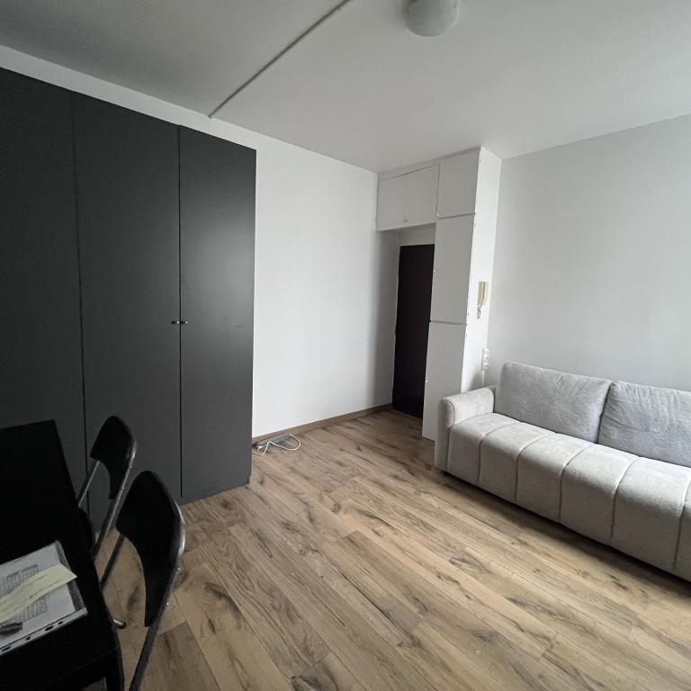A LOUER STUDIO 18m² PARIS XIVème. REFAIT NEUF