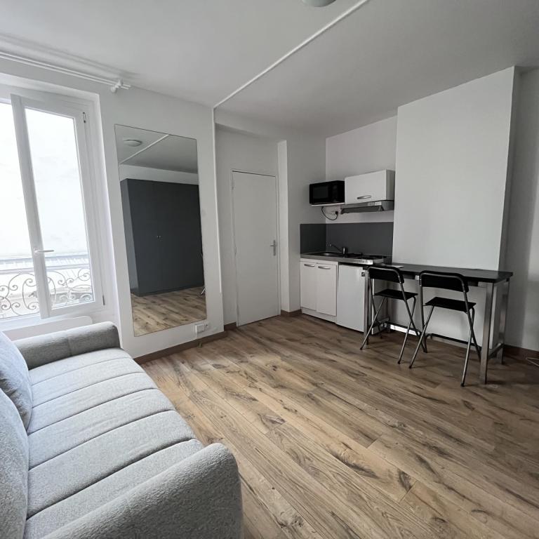 A LOUER STUDIO 18m² PARIS XIVème. REFAIT NEUF