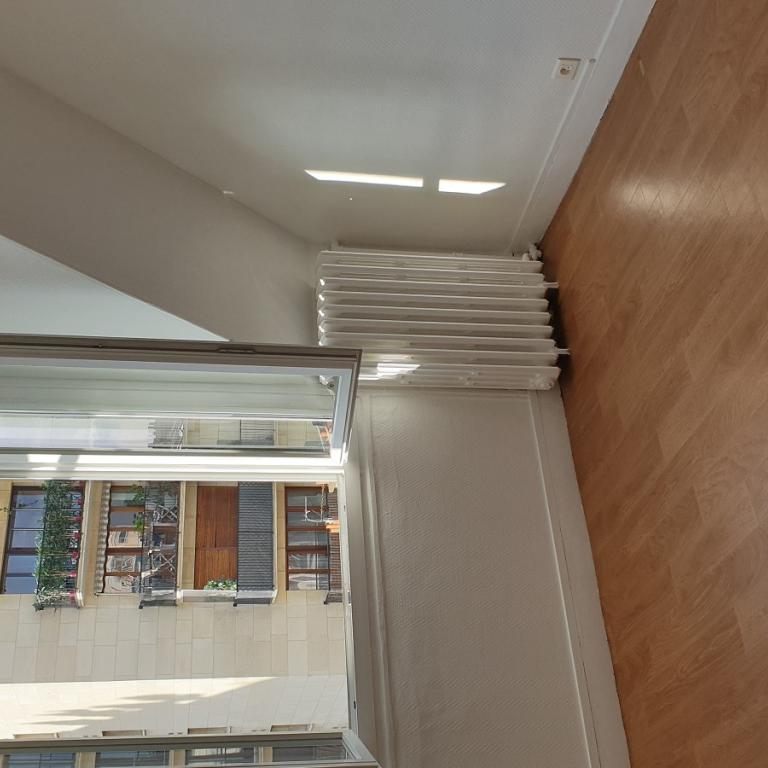 Paris XVème, Métro Commerce, Studio 12,19m²