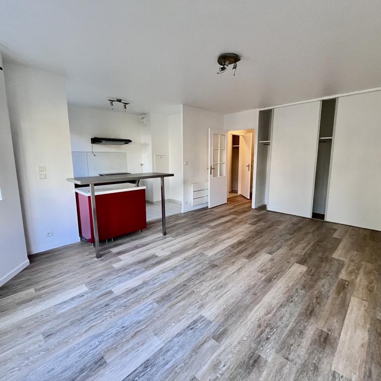 A LOUER GRAND STUDIO 36m² CHATILLON AVEC CAVE ET PARKING