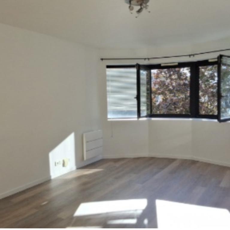 A LOUER GRAND STUDIO 36m² CHATILLON AVEC CAVE ET PARKING