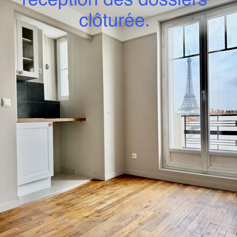 Paris XVème, métro Dupleix, Beau Studio en dernier étage rénové