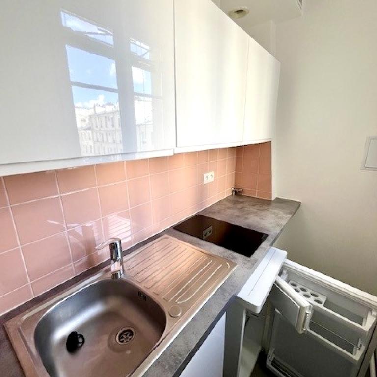A LOUER 75017 2P RUE LEGENDRE GUY MOQUET