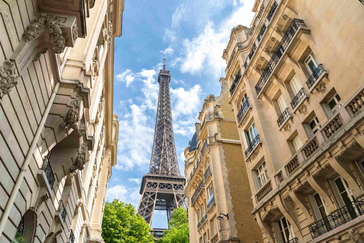 achat en copropriété à Paris avec vue sur la Tour Eiffel
