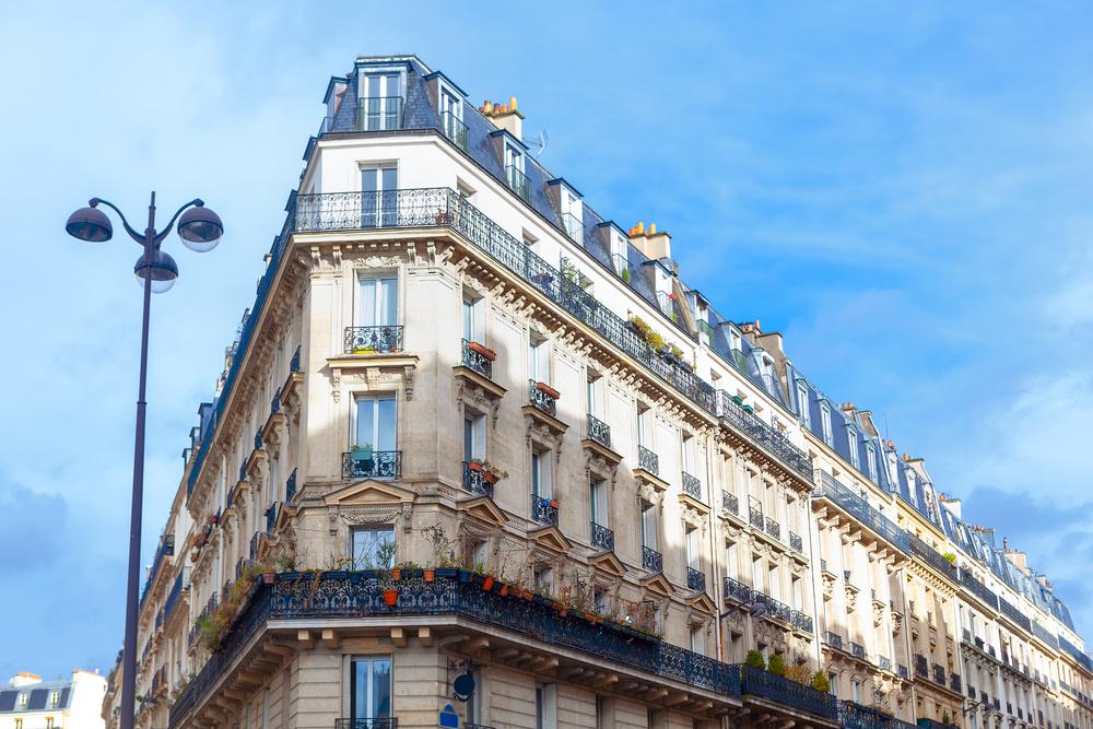  Immeuble haussmannien à Paris illustrant un vote de travaux en copropriété – majorité travaux copropriété