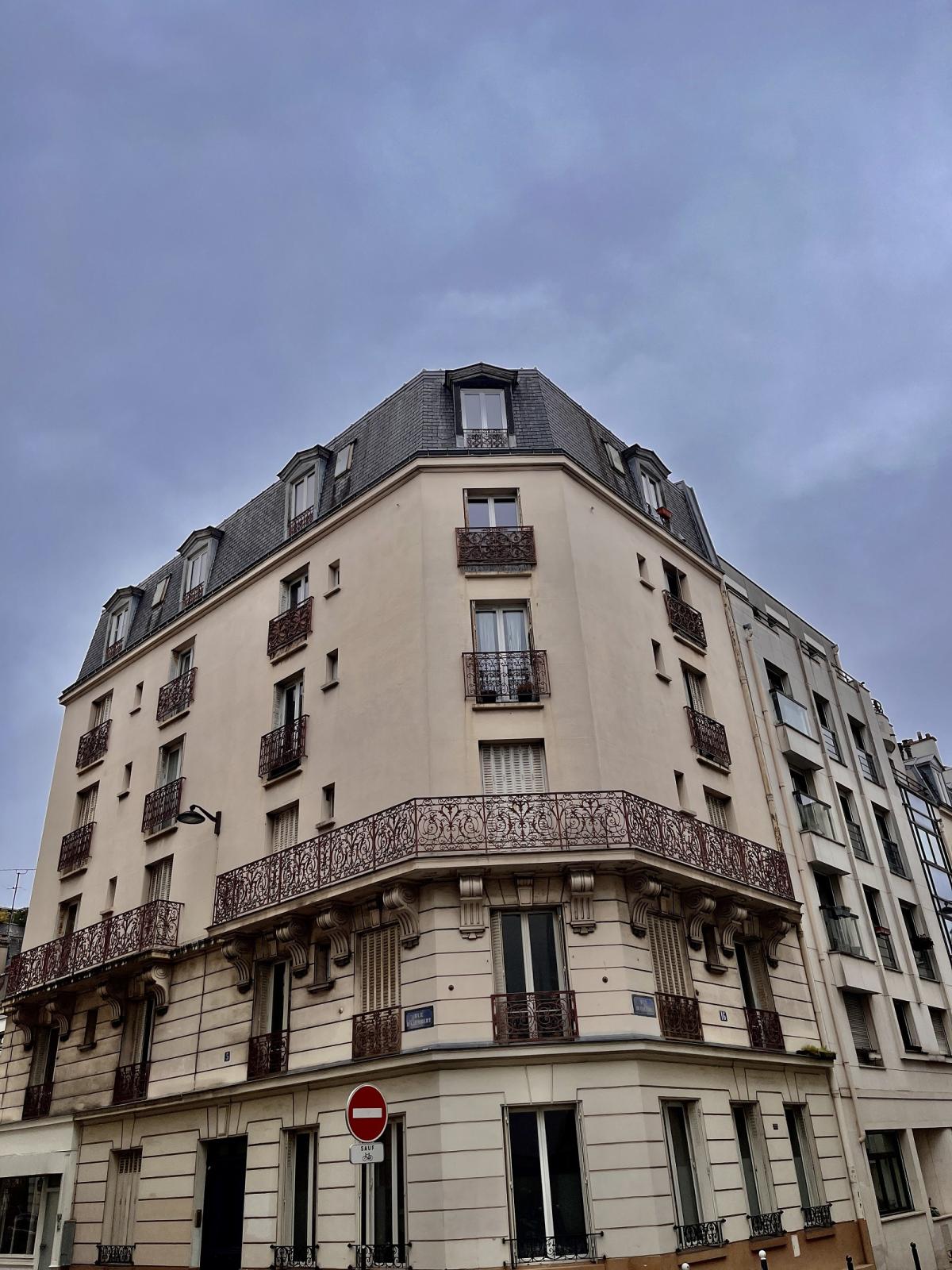 A LOUER 75014 PARIS  3 pièces Rénové  Mouton Duvernet 