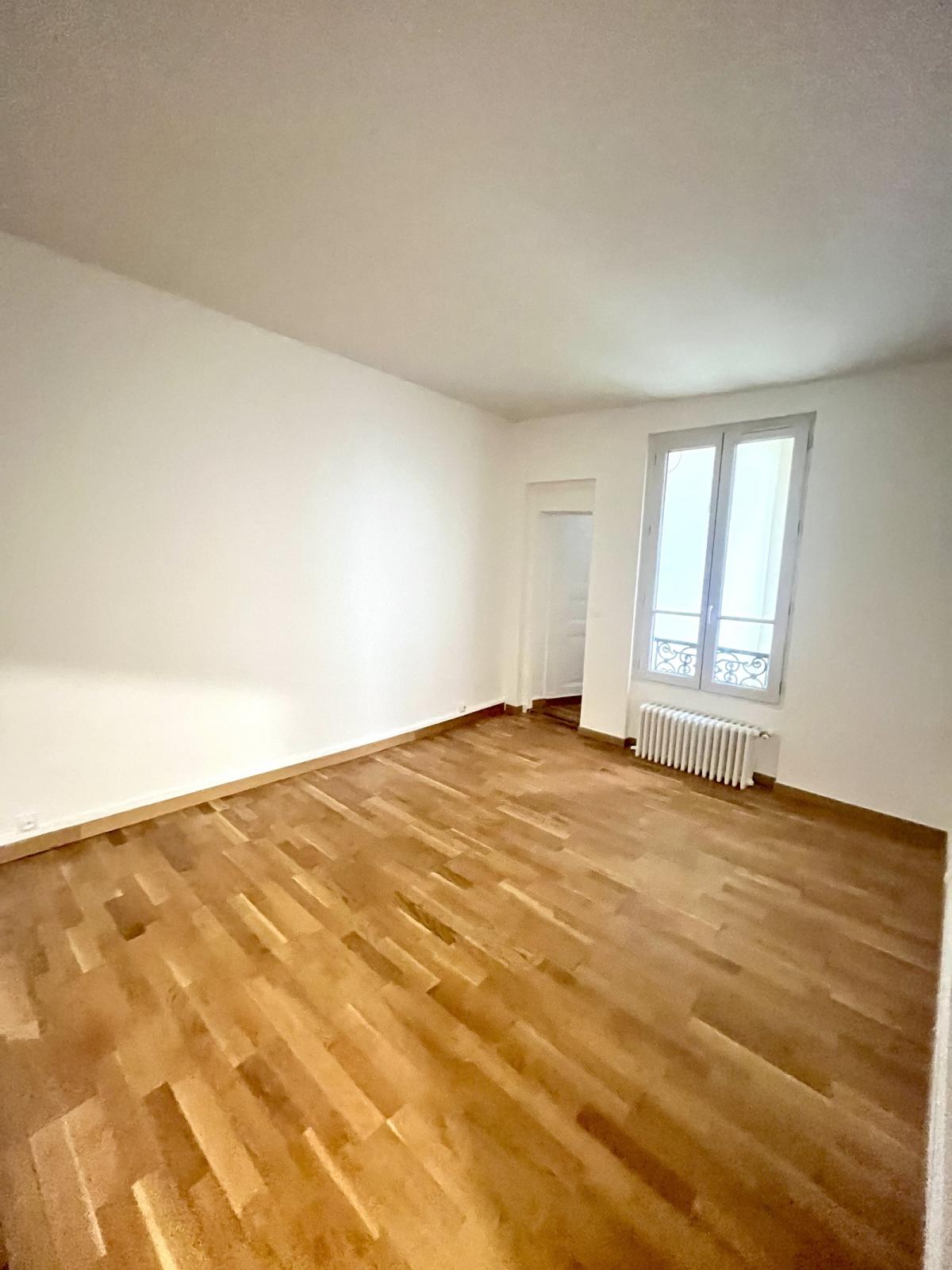 A LOUER 3 PIECES 60m²  MONTMARTRE 