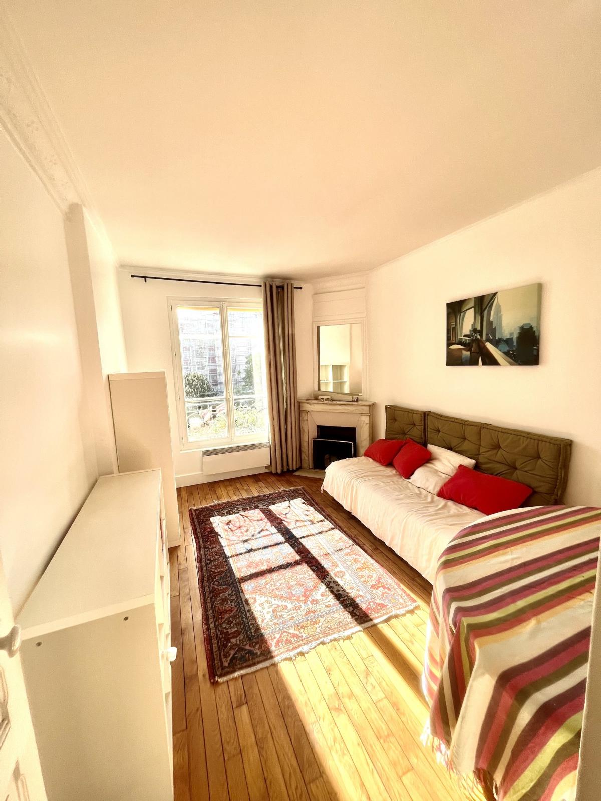 A LOUER PARIS XVème 2 Pièces en meublé de 39m² 