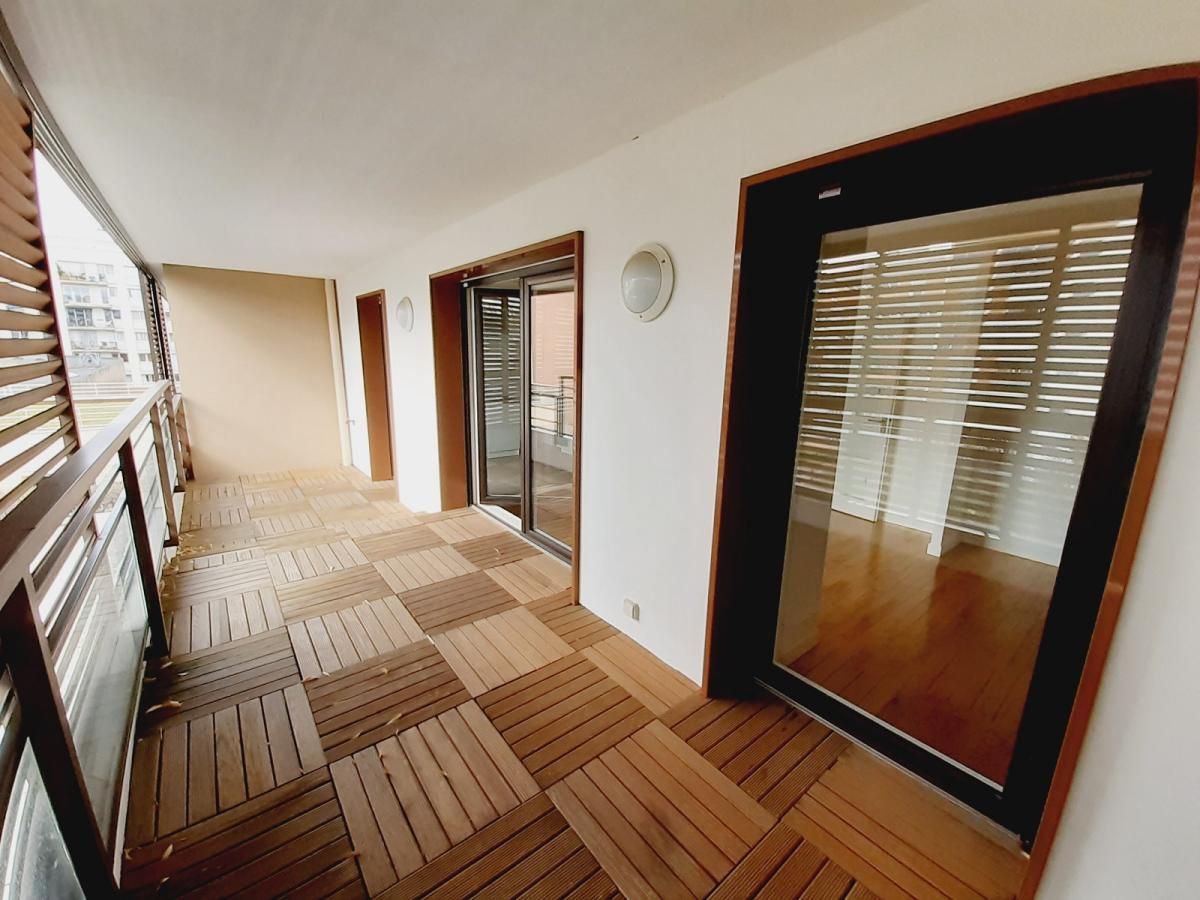 A LOUER 4 PIECES 83m²  AVEC TERRASSE et PARKING