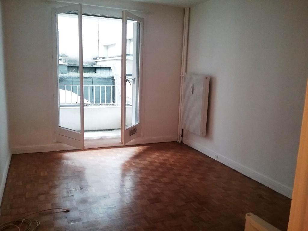 A LOUER STUDIO 23m² PARIS XIVème BALCON 