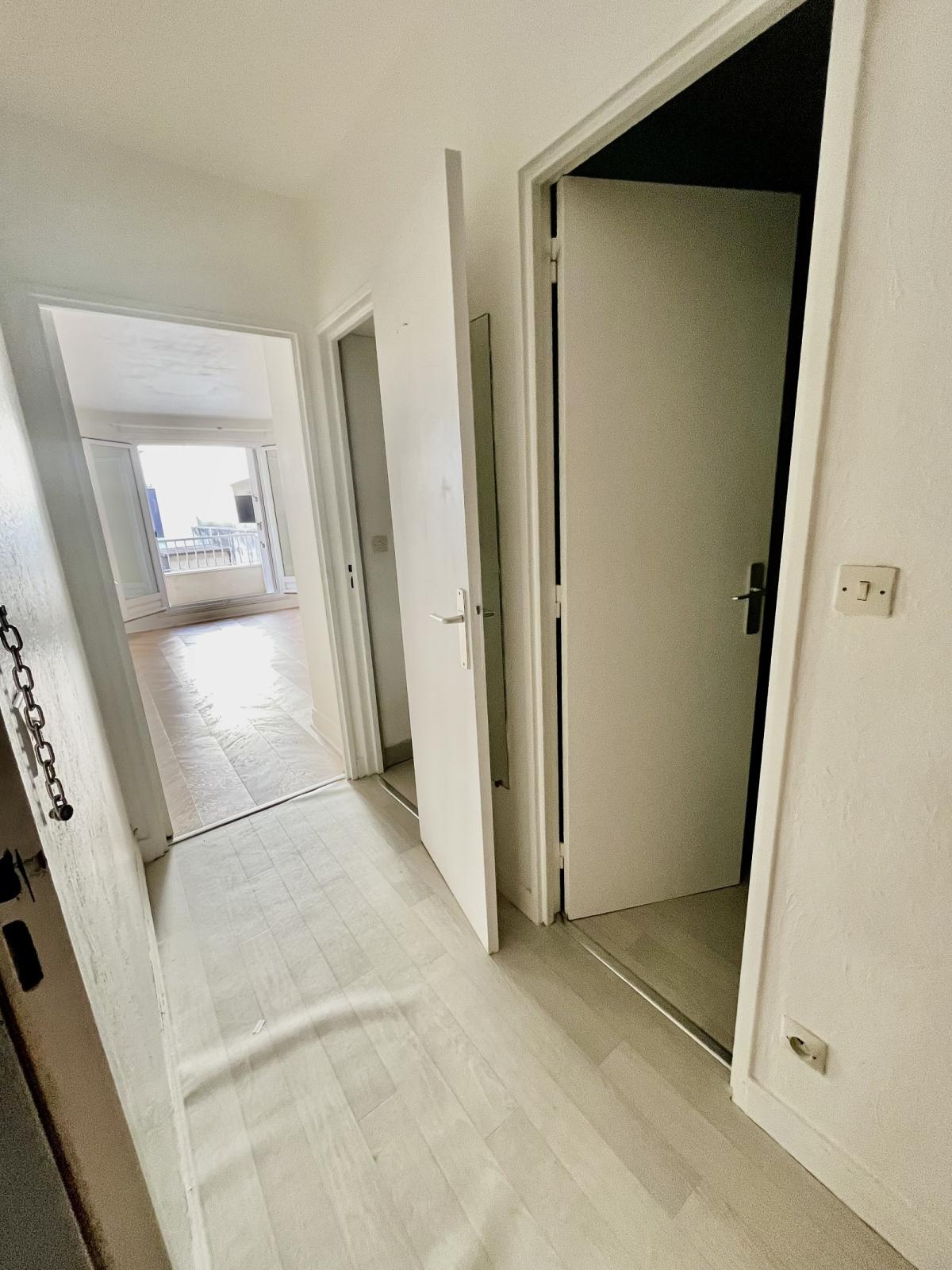 A LOUER STUDIO 23m² PARIS XIVème BALCON 