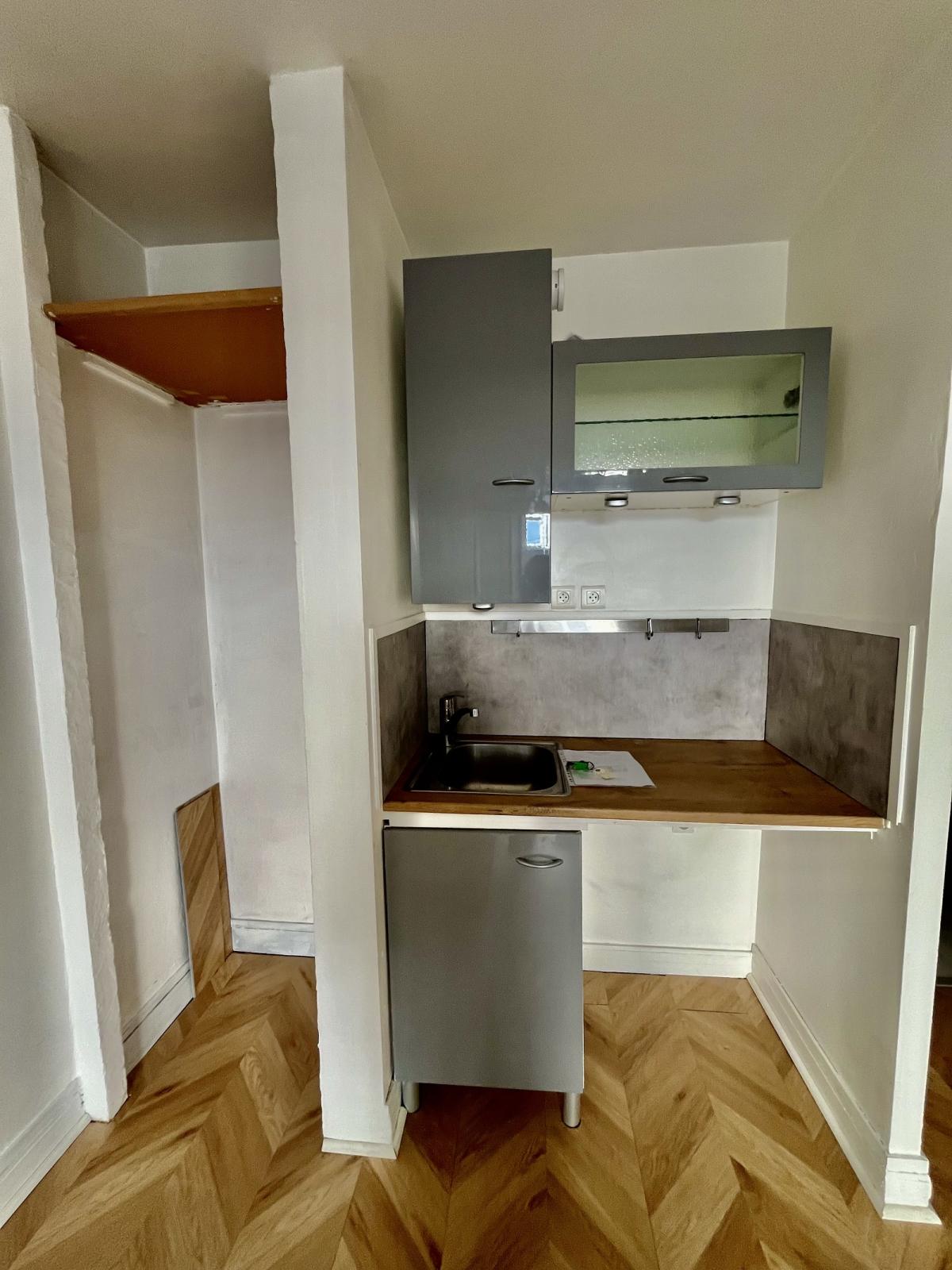 A LOUER STUDIO 23m² PARIS XIVème BALCON 