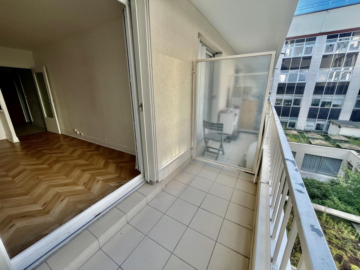 A LOUER STUDIO 23m² PARIS XIVème BALCON 