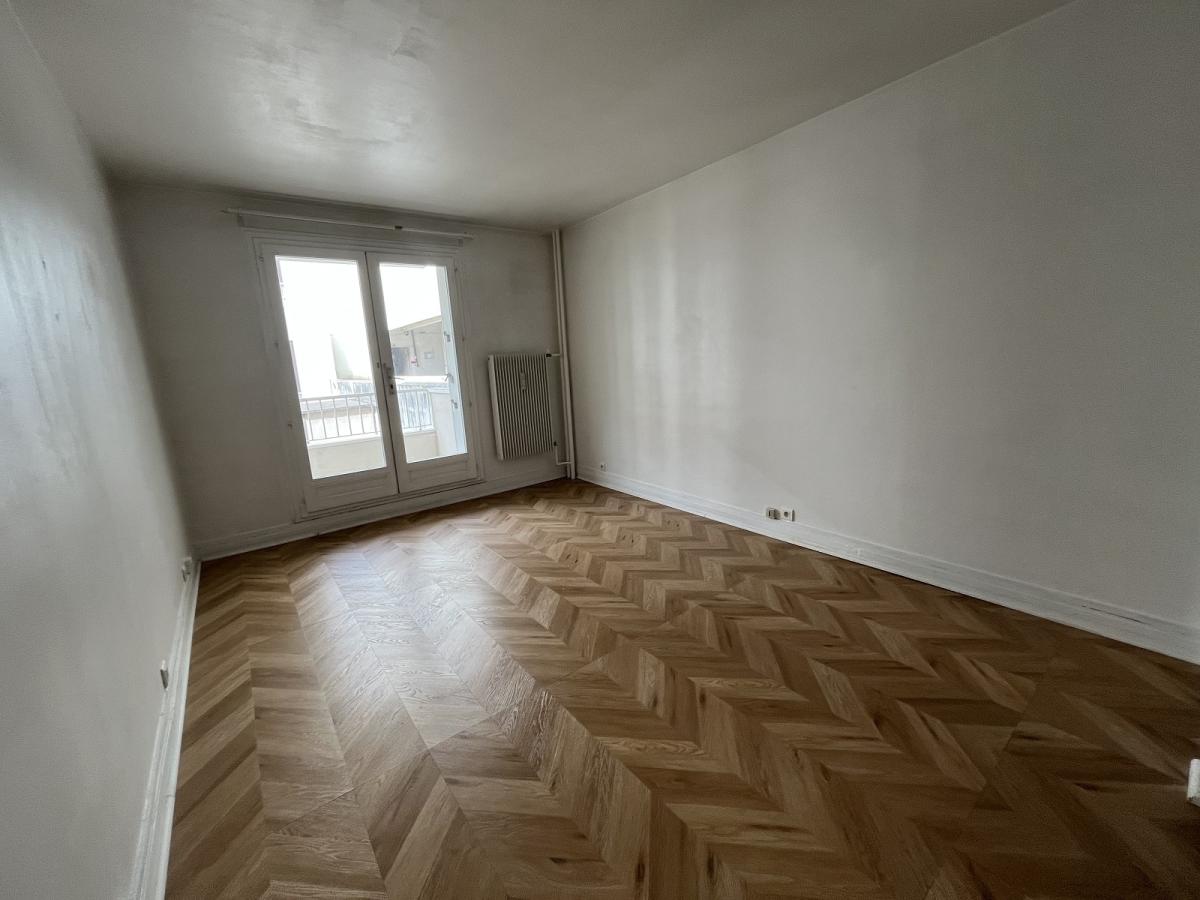 A LOUER STUDIO 23m² PARIS XIVème BALCON 
