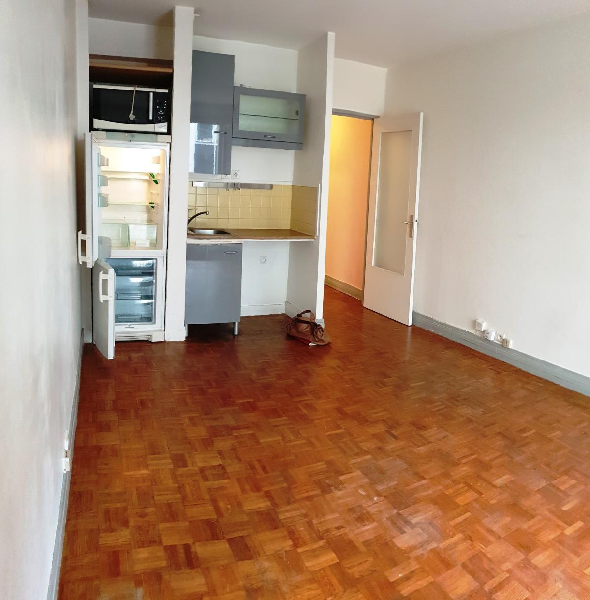A LOUER STUDIO 23m² PARIS XIVème BALCON 