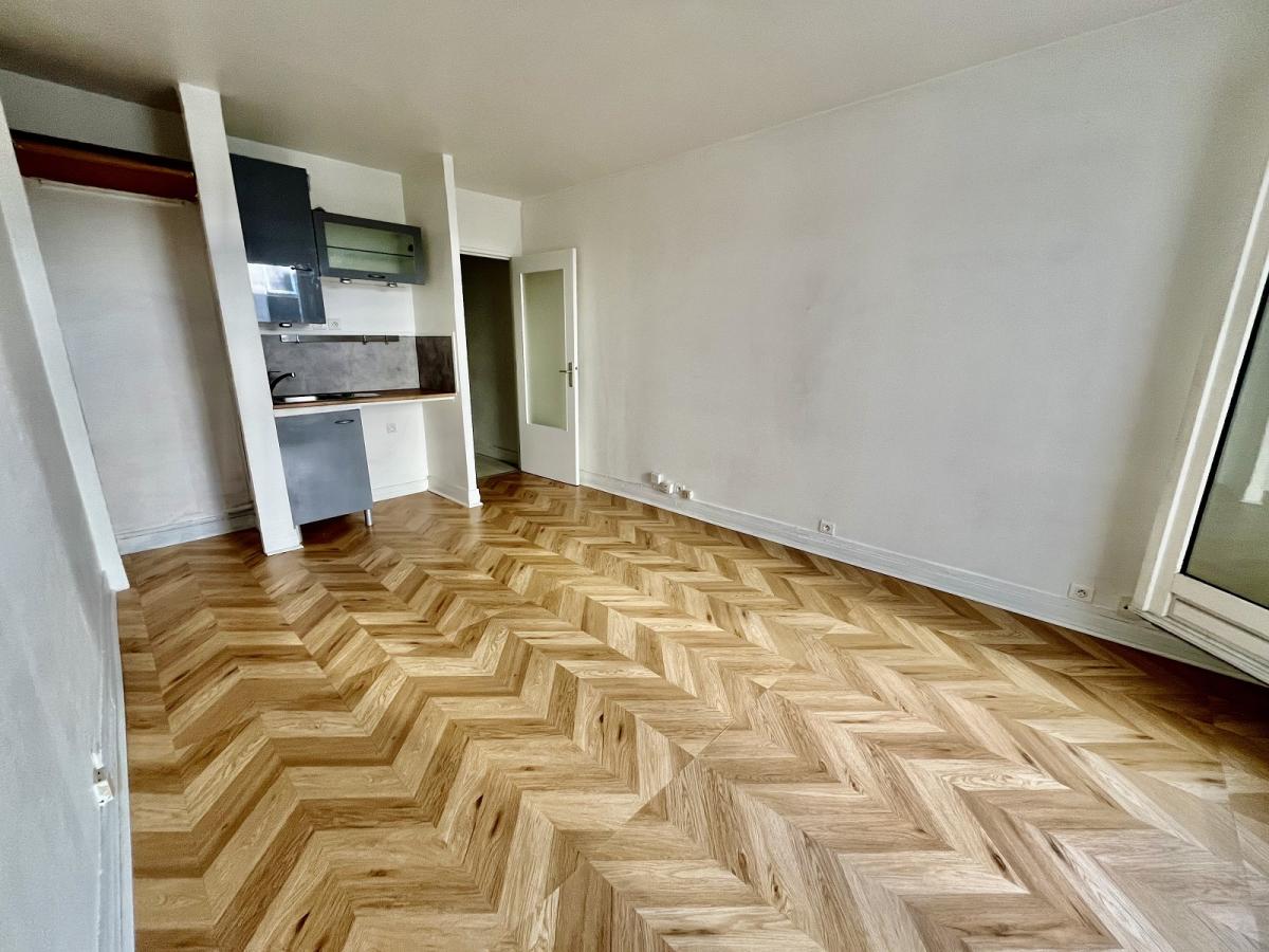 A LOUER STUDIO 23m² PARIS XIVème BALCON 
