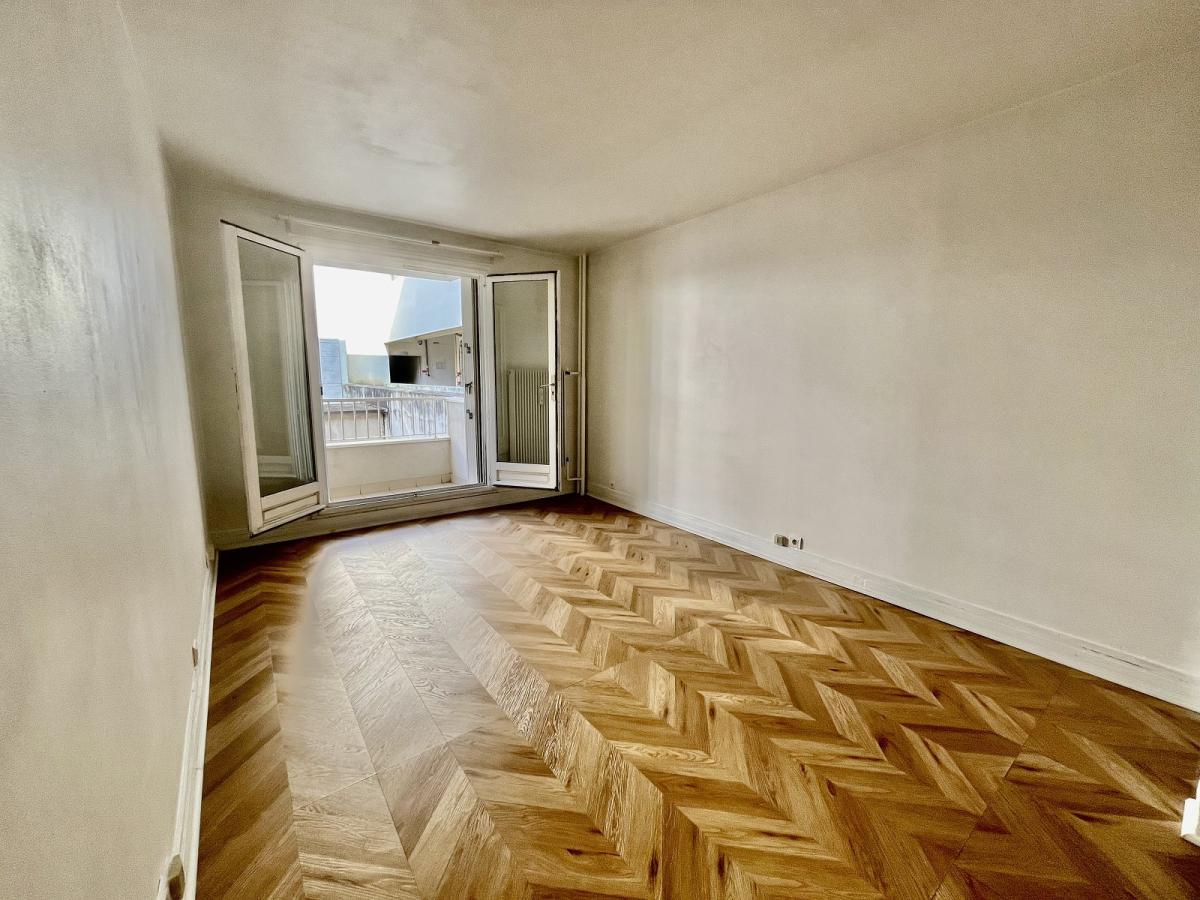 A LOUER STUDIO 23m² PARIS XIVème BALCON 