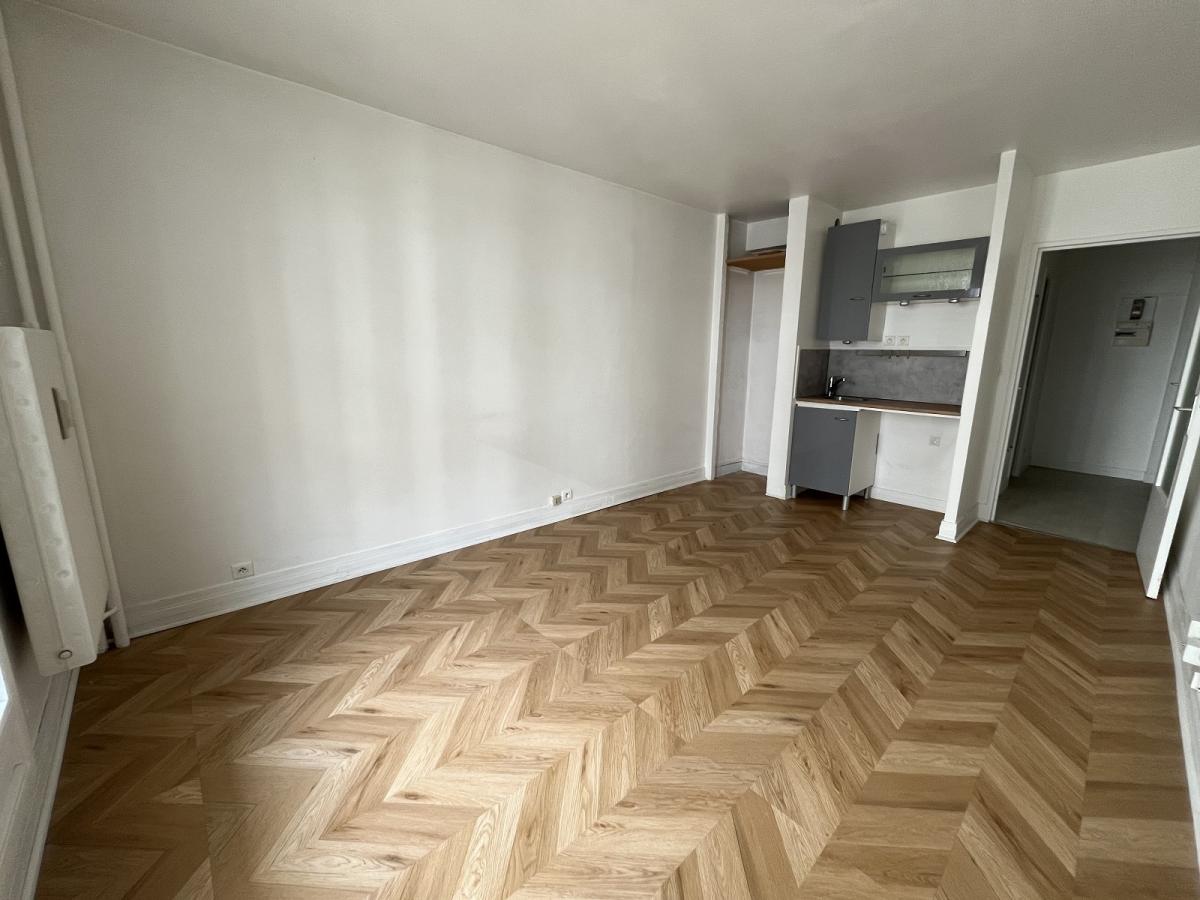 A LOUER STUDIO 23m² PARIS XIVème BALCON 