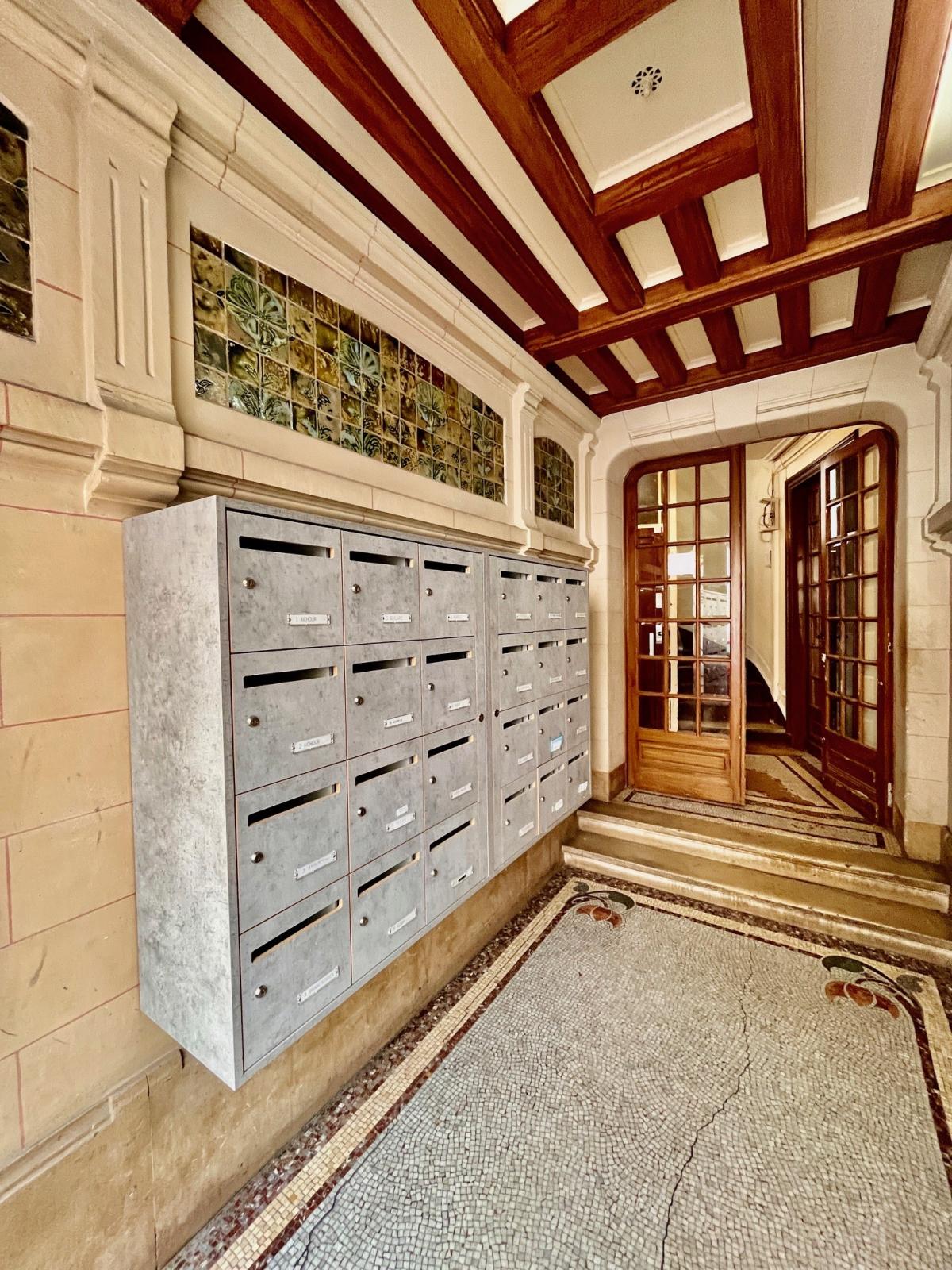 Paris XVIIIème, rue Duhesme (métro Jules Joffrin) 2 Pièces de 33,79m²