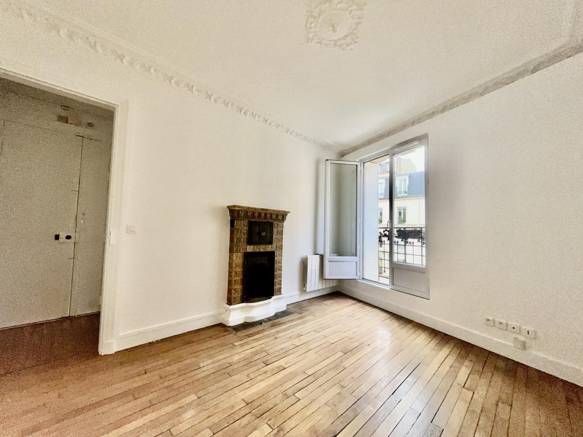 Paris XVIIIème, rue Duhesme (métro Jules Joffrin) 2 Pièces de 33,79m²