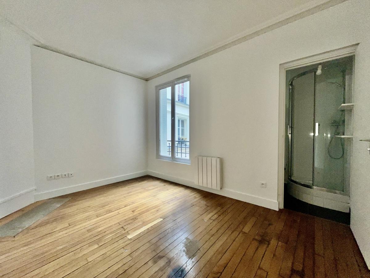 Paris XVIIIème, rue Duhesme (métro Jules Joffrin) 2 Pièces de 33,79m²