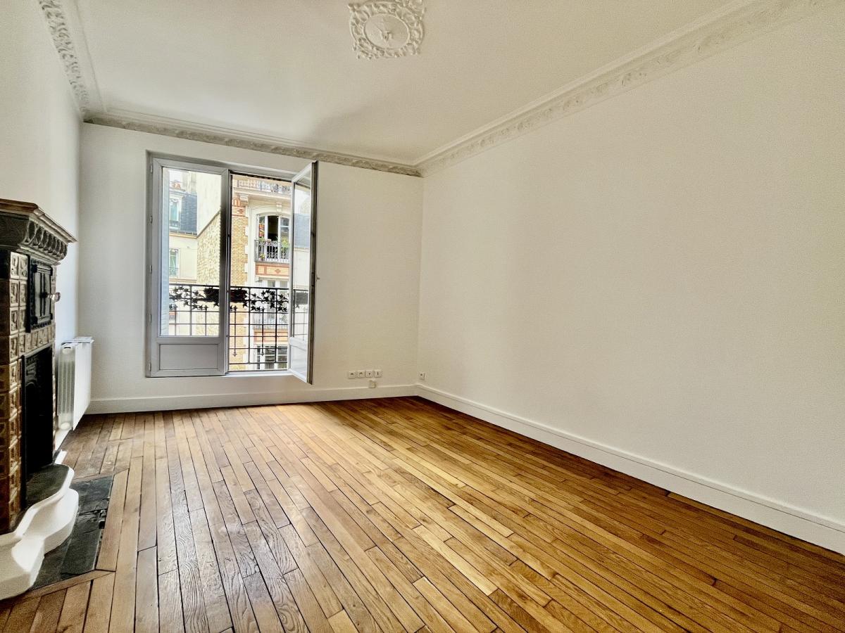 Paris XVIIIème, rue Duhesme (métro Jules Joffrin) 2 Pièces de 33,79m²