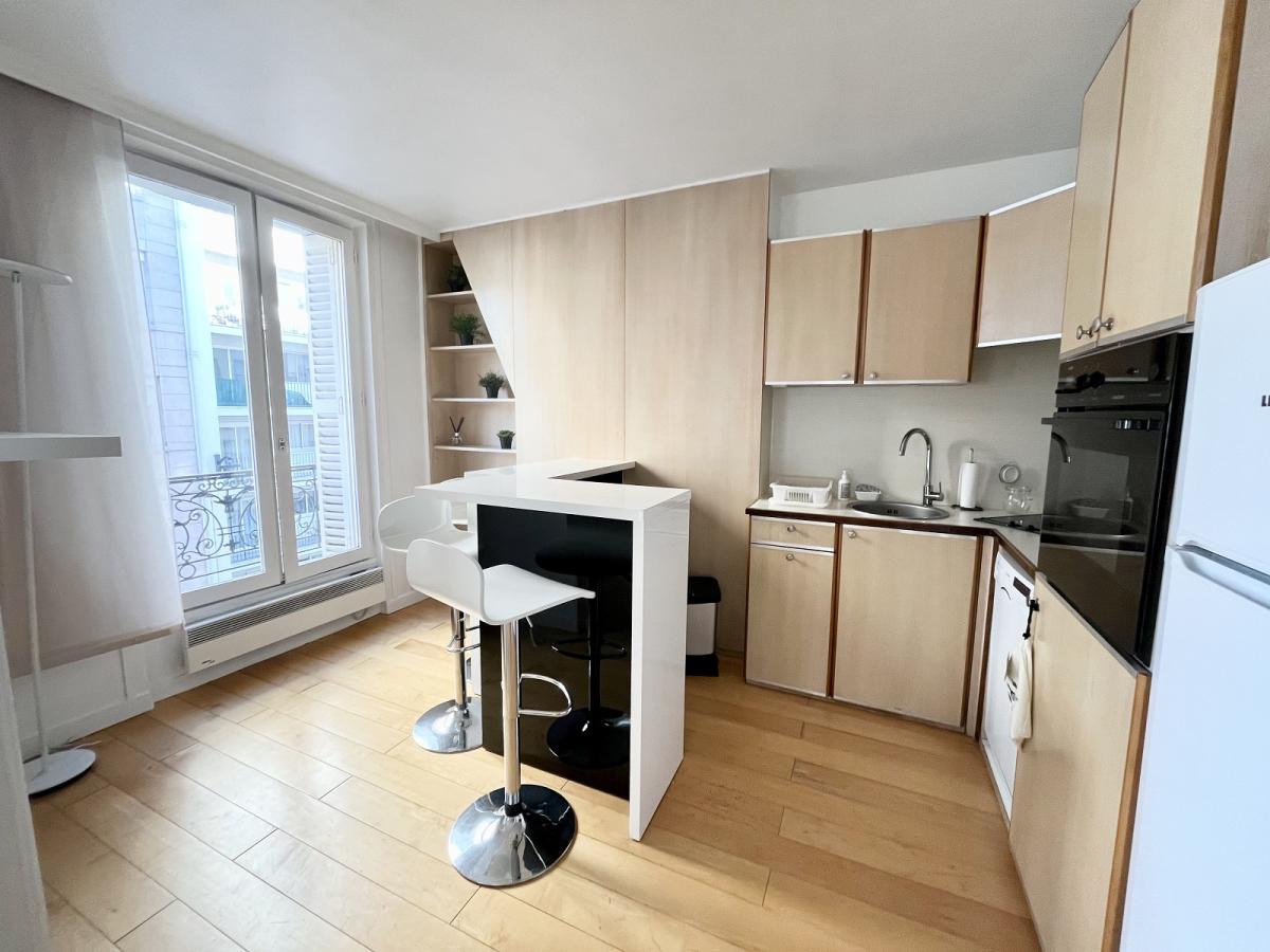 A LOUER  PARIS XVème  2 PIECES Meublé 38.05m² LA MOTTE PICQUET GRENELLE 
