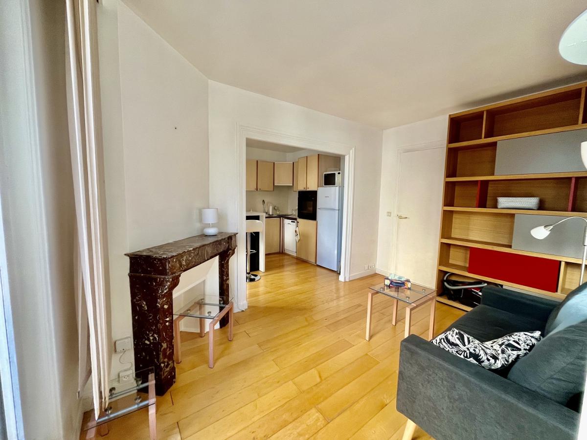 A LOUER  PARIS XVème  2 PIECES Meublé 38.05m² LA MOTTE PICQUET GRENELLE 