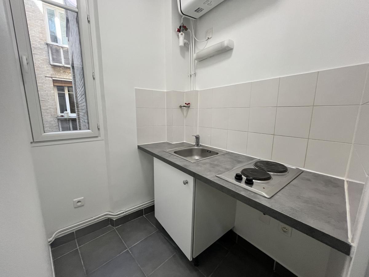 Paris XIVème, rue du Lunain (proche métro Alésia) 2Pièces de 37 m²  REFAIT NEUF