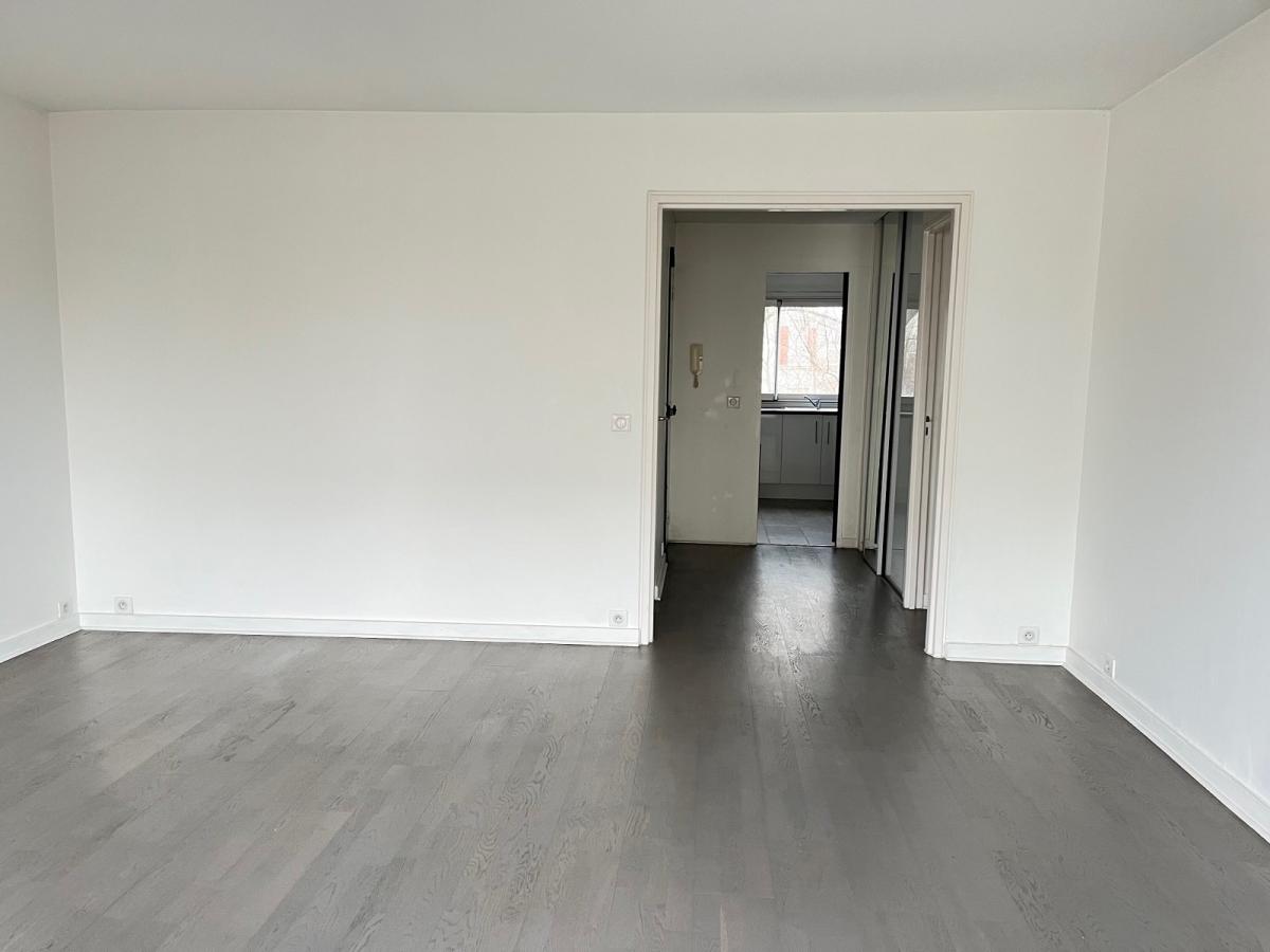 A LOUER Courbevoie (92400) 3P 58,93m²
