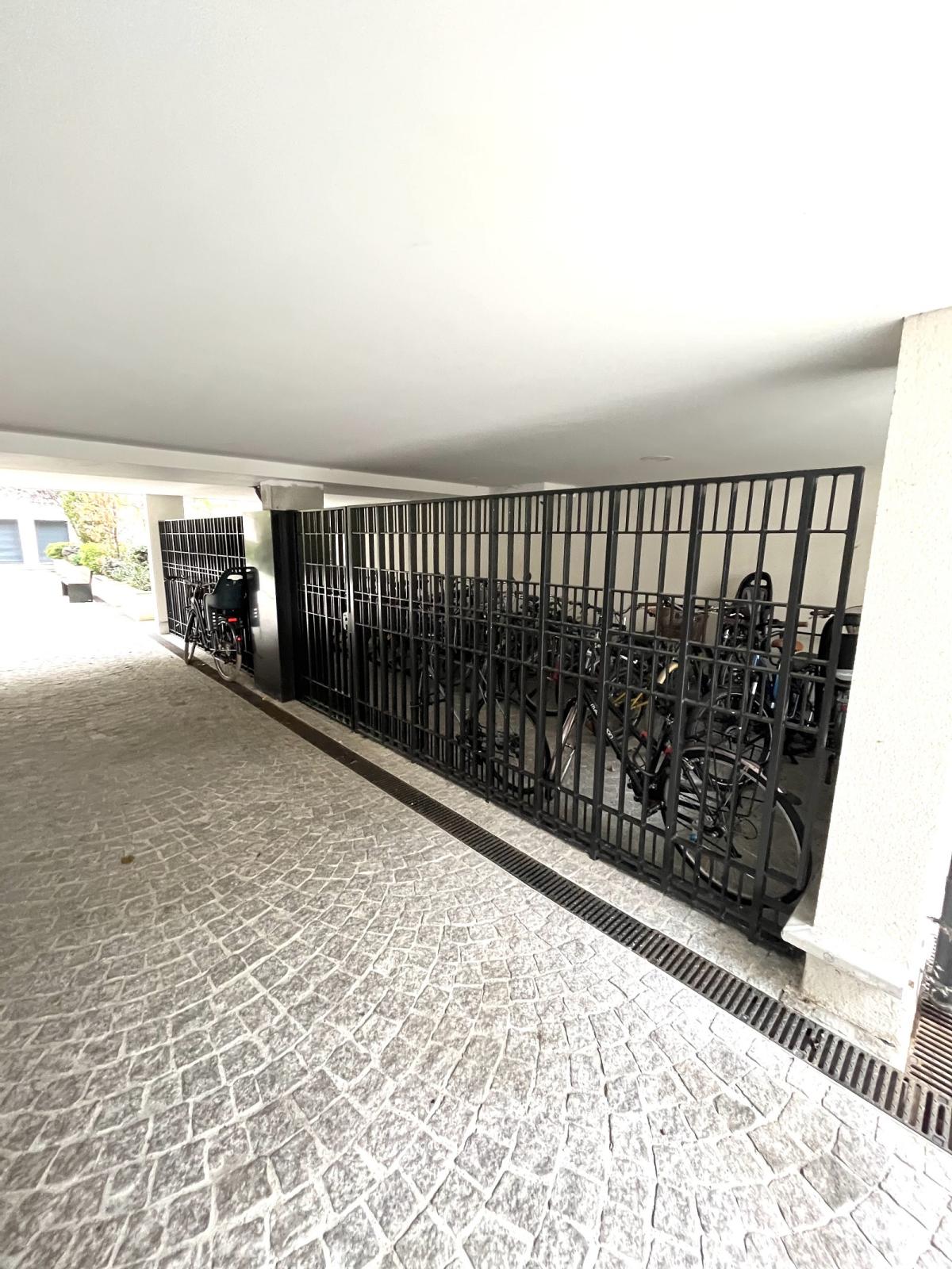 A LOUER 92110 CLICHY SUR SEINE MAIRIE 