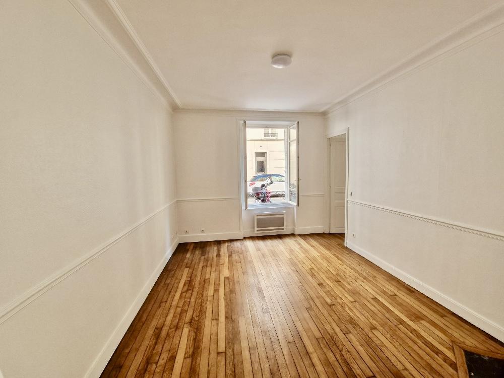 Paris VIIème, Ecole Militaire, 2pièces REFAIT NEUF 43,64m²