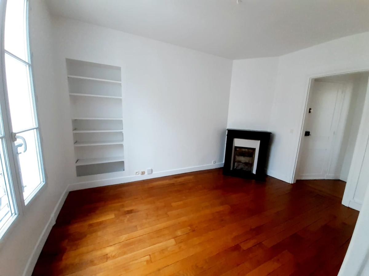 A LOUER PARIS IVème 28.17m²  
